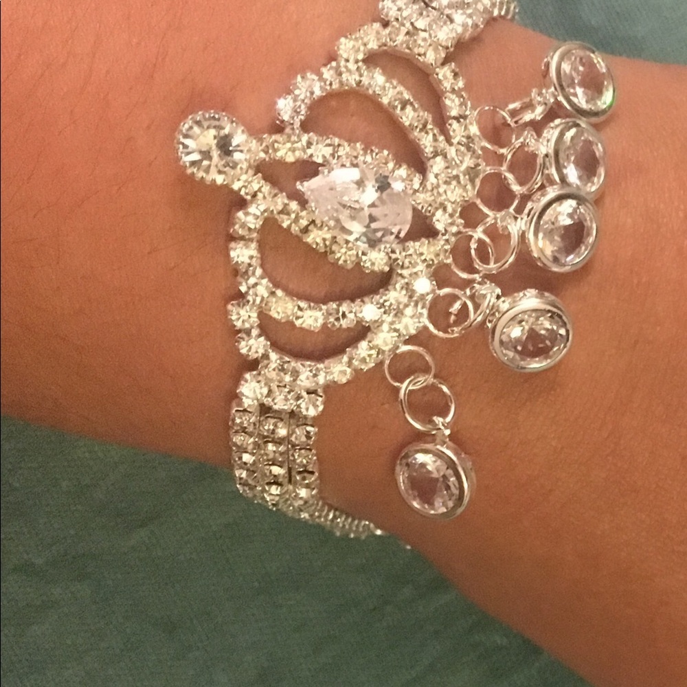 Beautiful Bridal fashion Bracelet